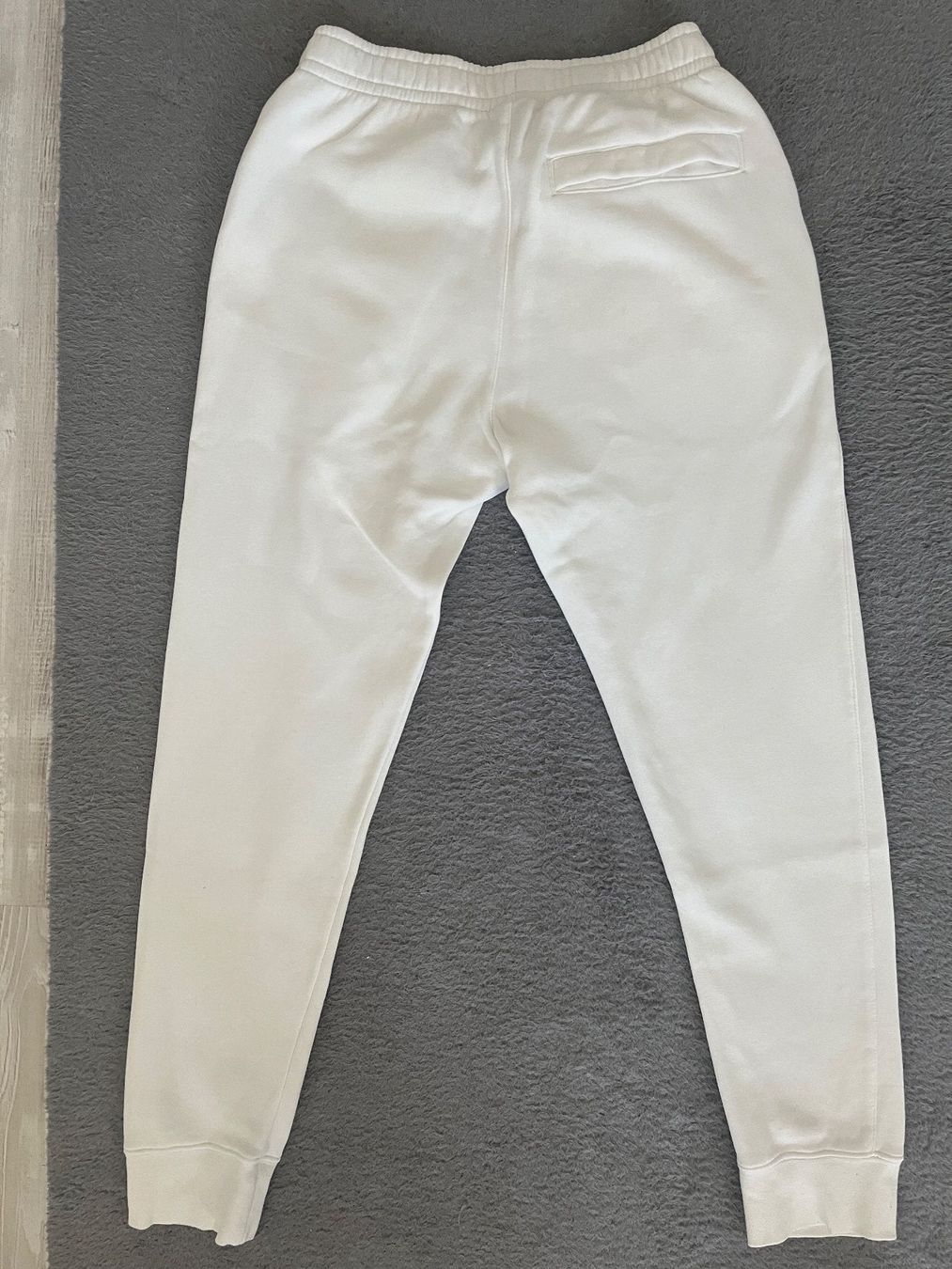 Nike Pantalons: Pantalon de jogging Nike blanc – D'occasion à Court par Style_ambre 3