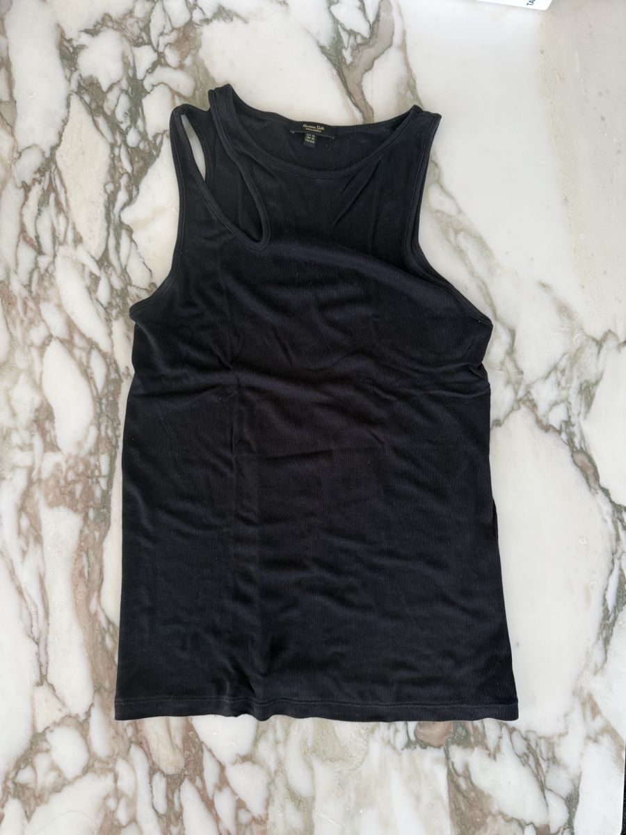 Massimo Dutti Top: Massimo Dutti Top schwarz XS – Usato da Oberwil-Lieli venduto da Claudine_1988 1