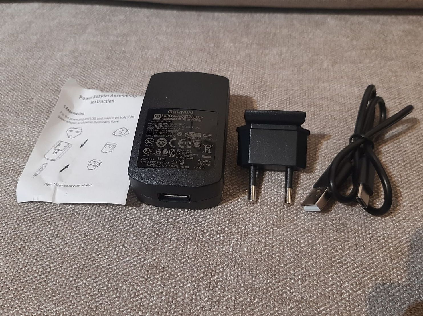 Caricabatterie: Chargeur Garmin, câble USB - Accessoire GPS. USB -> USB-C – Usato da Neuchâtel venduto da Budy.jul-5