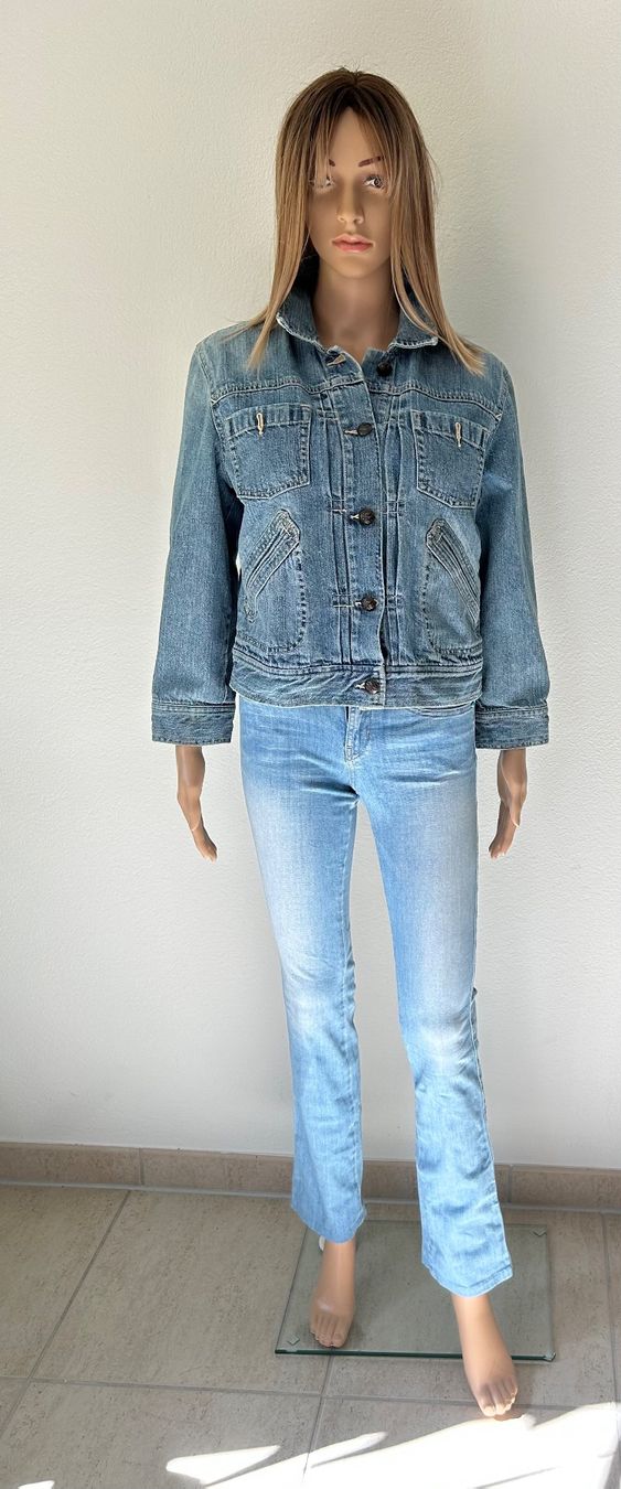 Guess Jeans: Jeans Guess – Usato da Saland venduto da ele_vc96 5