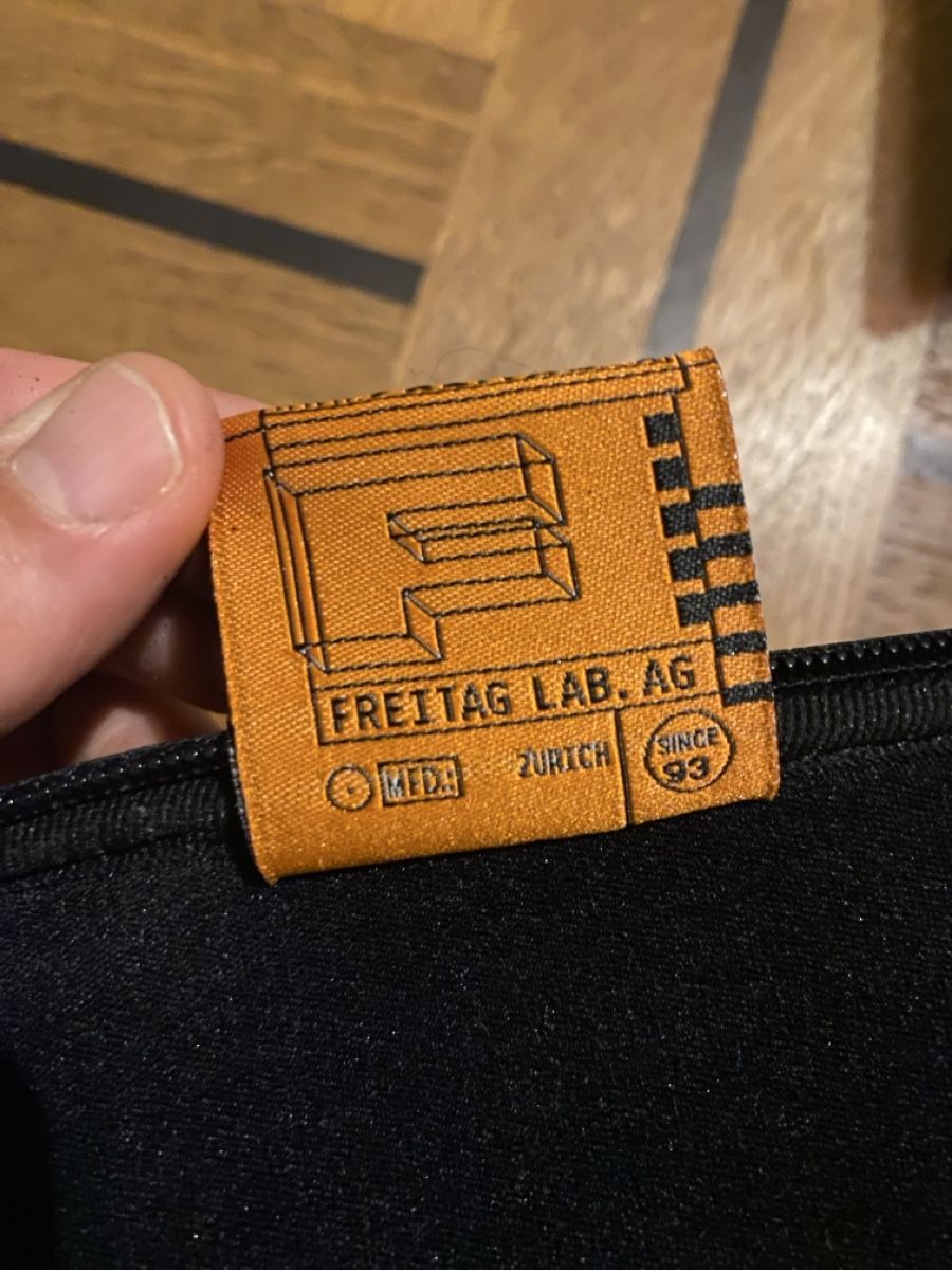 Freitag Borse: FREITAG Playcrew FIRST RUN Laptop Tasche / 28cm x 26cm – Usato da Bern venduto da Morten_Stengaard 5