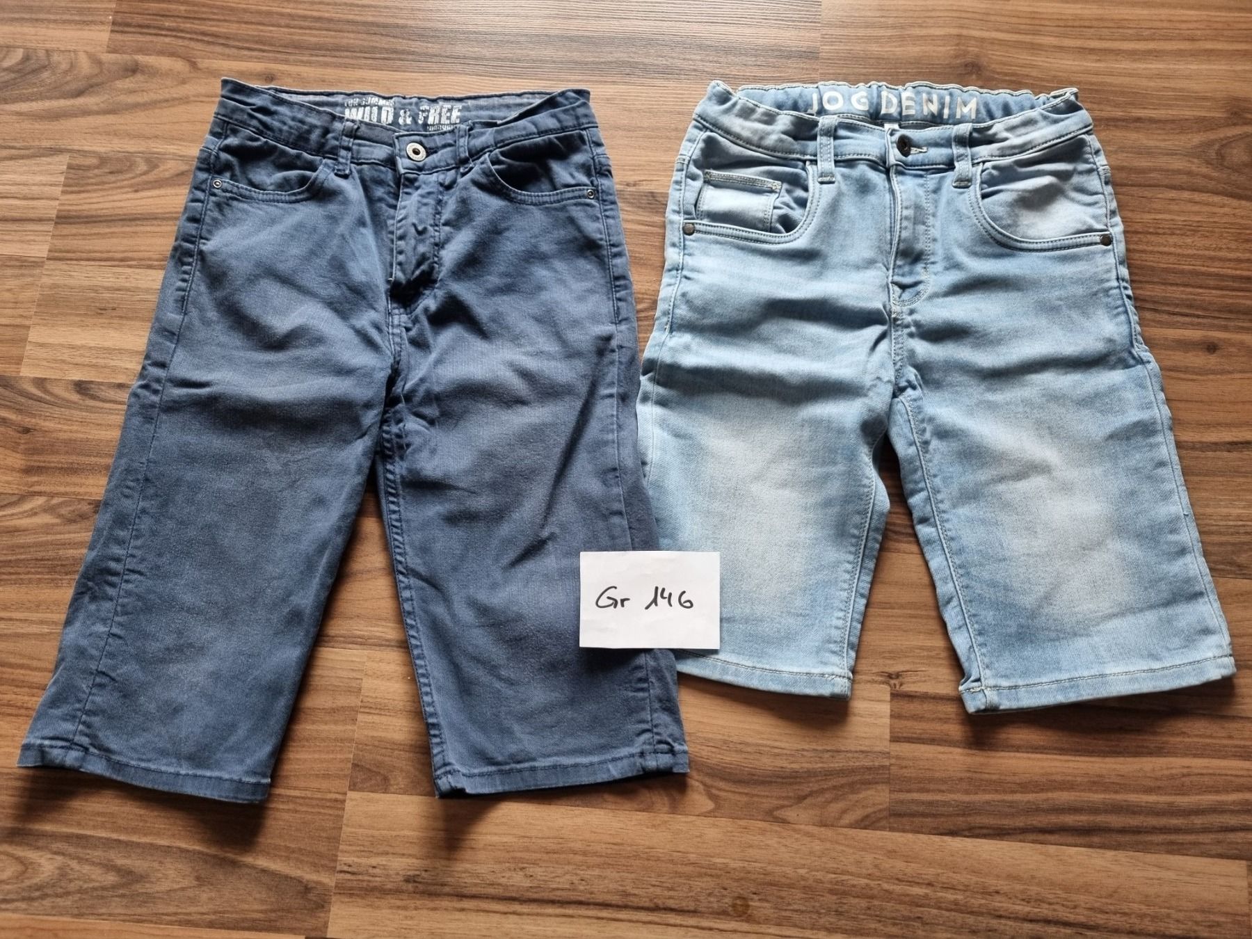 Pantaloni: Kurze Jungs-Jeans, Gr. 146, 2 Stk – Usato da Oberrüti venduto da Nicki_Like