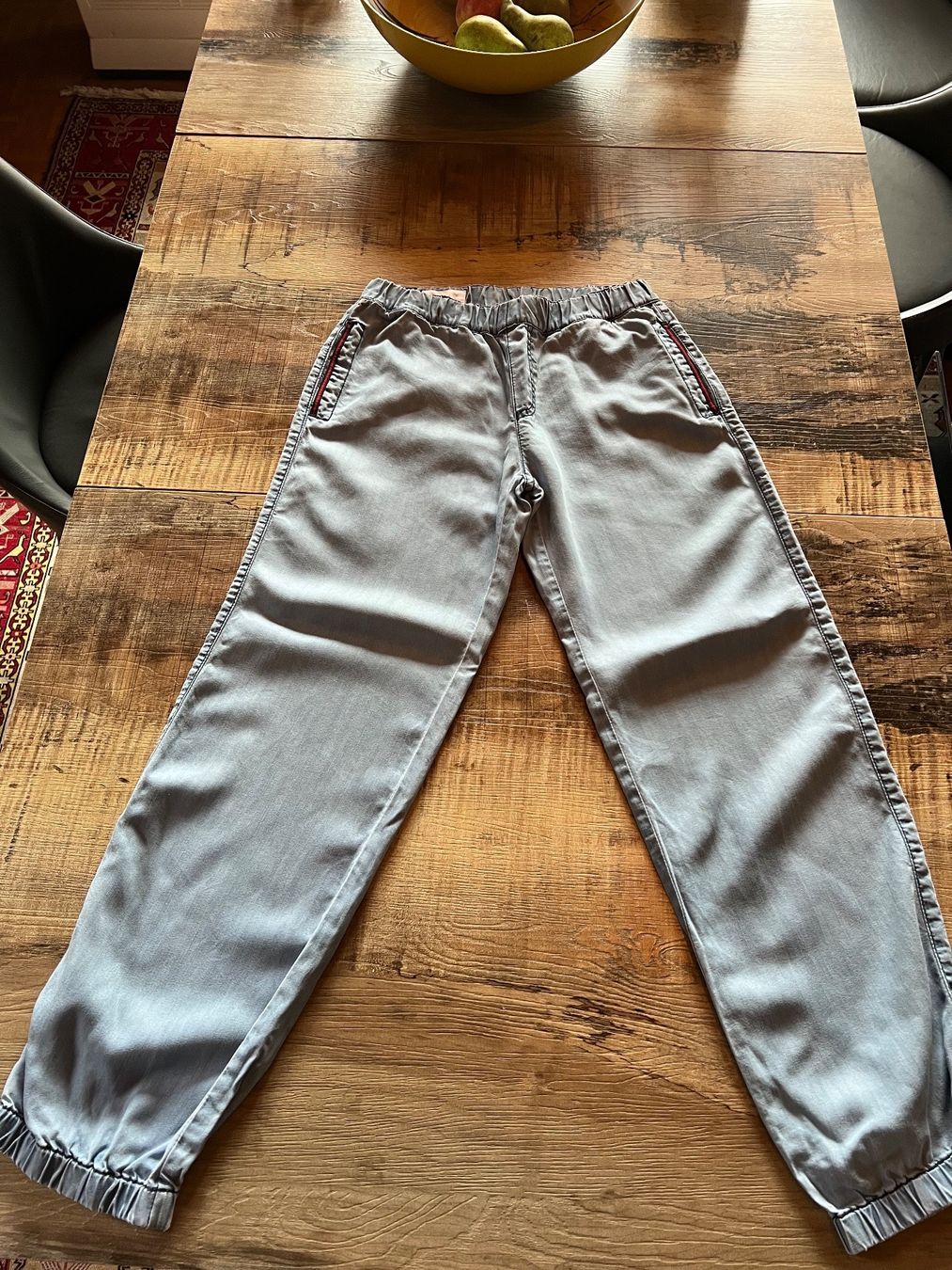 Gucci Pantaloni: GUCCI kids Pants – Usato da Genève venduto da Pingus2006