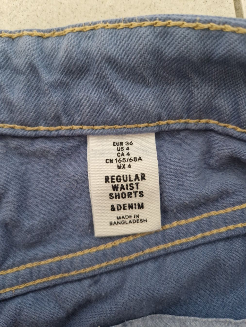 H&M Pantaloni: Shorts Hotpants blau – Usato da Stäfa venduto da bel_mhl7 2