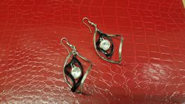 Elegante Ohrringe mit Strass, neu und nie getragen!