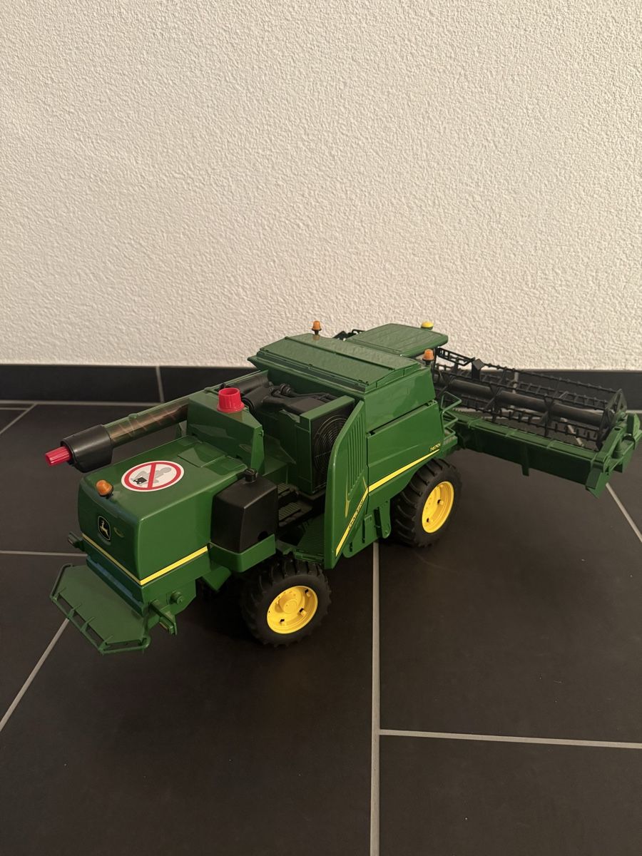 Bruder Giocattoli: Johndeere Mähdrescher T670i – Usato da Dörflingen venduto da jos_cc7m 3