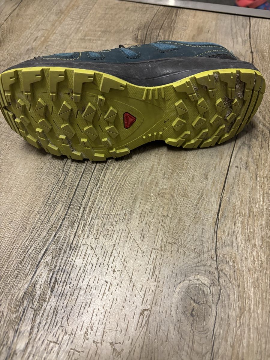Salomon Scarpe da uomo: Salomon Kinder Turnschuhe / Trekkingschuhe / Wanderschuhe – Usato da Wimmis venduto da Soccerfanshop 5