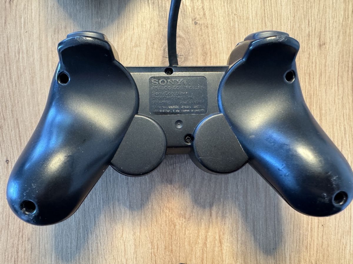 Sony Manettes: Sony PlayStation 2 Controller in schwarz – D'occasion à Biberist par etesummer 2