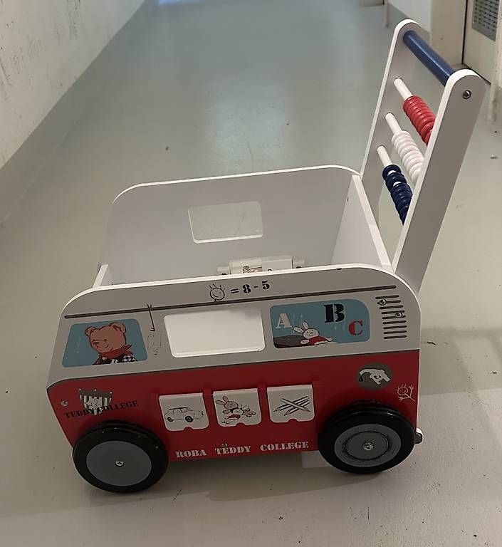 Jouets: Zieh- + Schiebebus Teddy College – D'occasion à Uster par adnil03 3