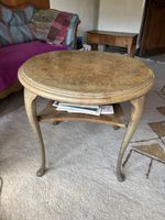 Runder Tisch mit Ablage Echtholz 60 cm Durchmesser guter Zus