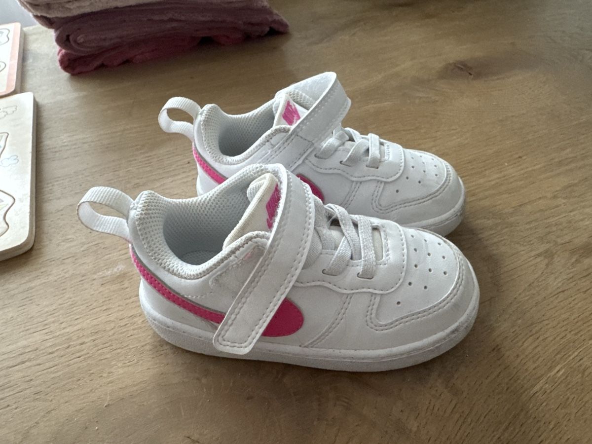Nike Scarpe per ragazze: Nike schuhe 23.5 – Usato da niederhasli venduto da gwe_8l5q 1