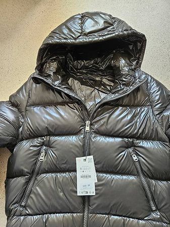 Zara Daunenjacke Pufferjacke Winterjacke glossy glänzend