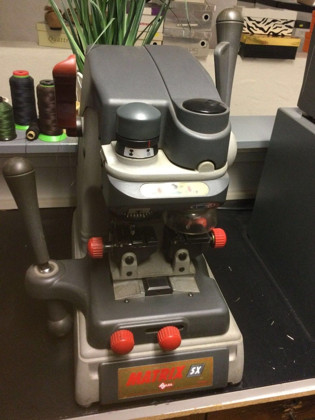 Tutte le macchine: Schlüsselkopiermaschine Matrix SX – Usato da Uhwiesen venduto da cinnaj