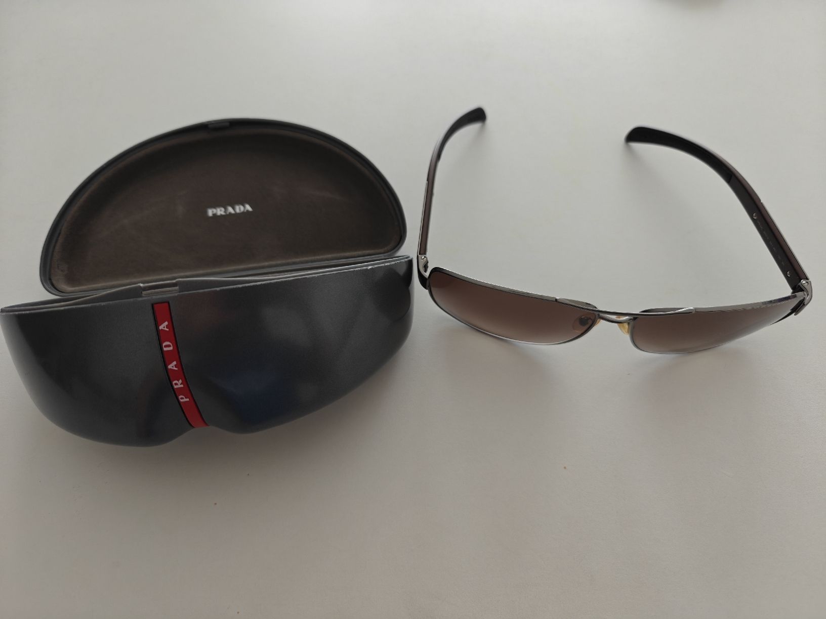 Prada Brillen & Gläser: Lunettes Prada Homme – Gebraucht aus Delémont von man_gpn6