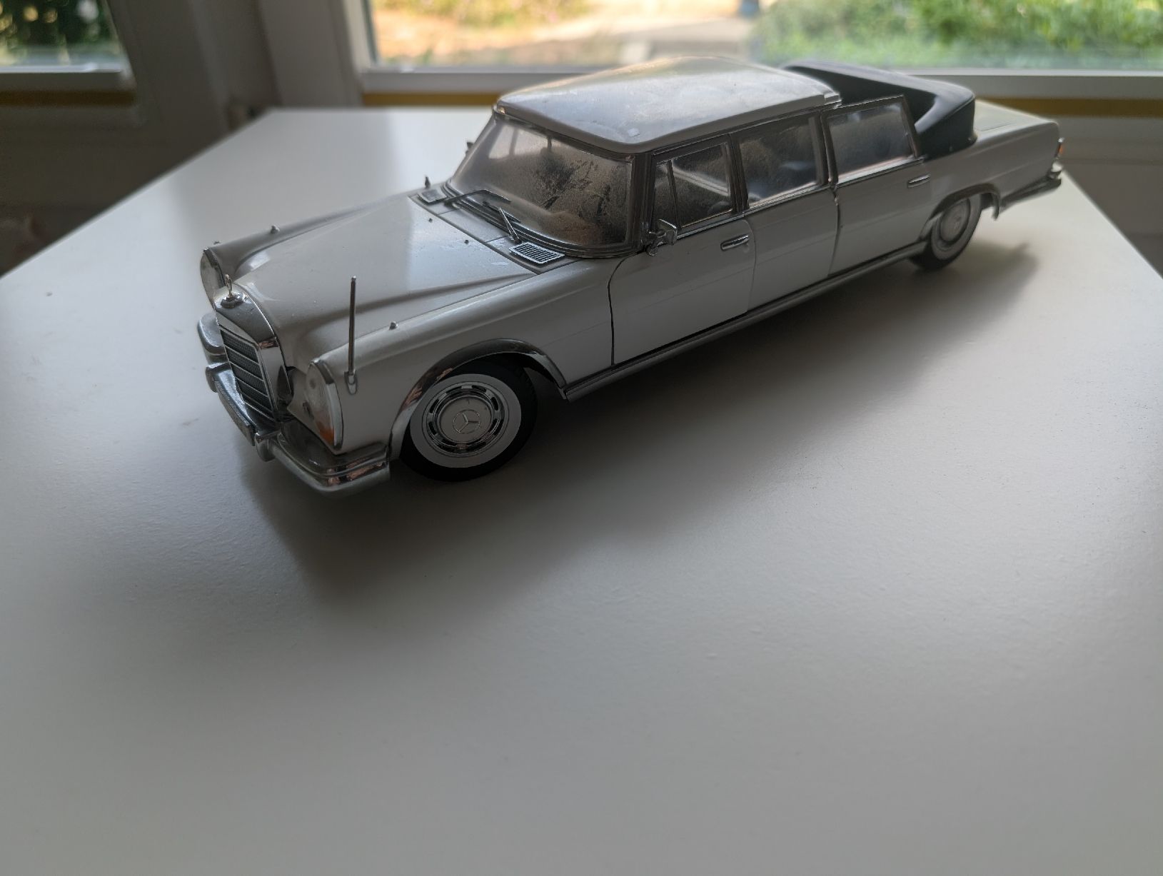 Mercedes-Benz Modellini d'auto: Mercedes 600 W100 1:18 Sunstar – Difettoso da Sulzbach venduto da MercedesV8 1