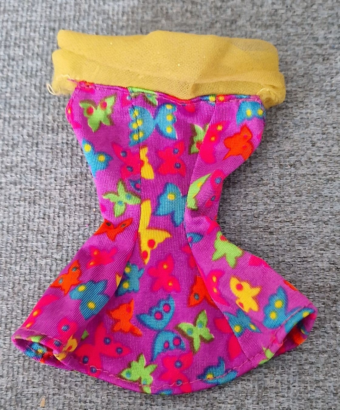 Bambole: Robe pour Barbie – Usato da Couvet venduto da Pioune