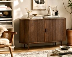 Design-Kommode / Sideboard aus Eiche Mid-Century / Japandi