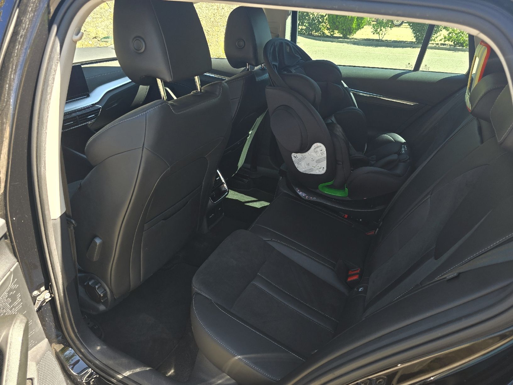 Skoda Automobili: Skoda Octavia Break 1.5 tsi  – Usato da Cornaux NE venduto da MHB2009 7