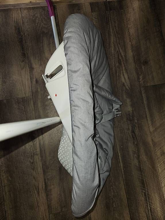 Stokke Seggioloni: Stokke Tripp Trapp Newbornset, neues Modell – Usato da Schüpfen venduto da SANNYLI31 3