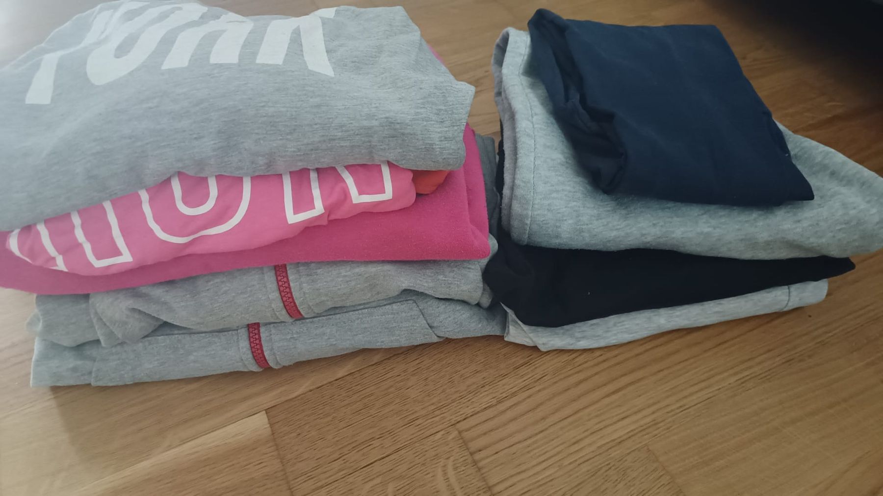 Lots de vêtements: Kleiderpaket S – D'occasion à Muri AG par Mupuputs