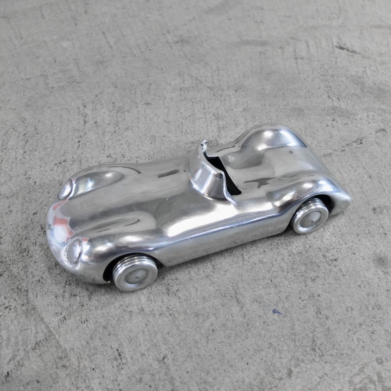 Modellini d'auto: Art Deco Auto aus Aluminium – Usato da Basel venduto da Brocki-auf-dem-Wolf