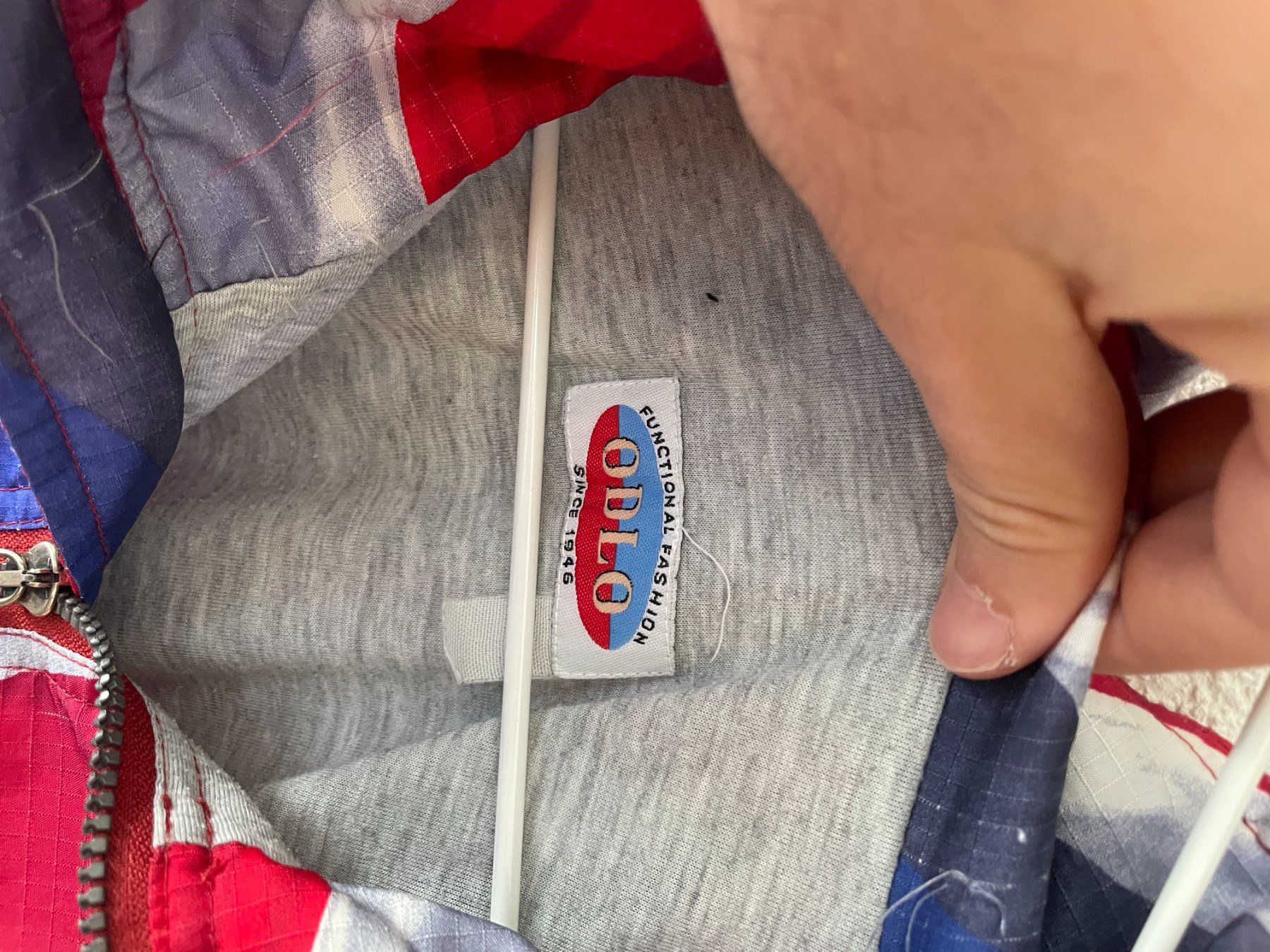 Odlo Giacche: Vintage Pattern Odlo windbreaker L – Usato da Lausanne venduto da amaury.h 1