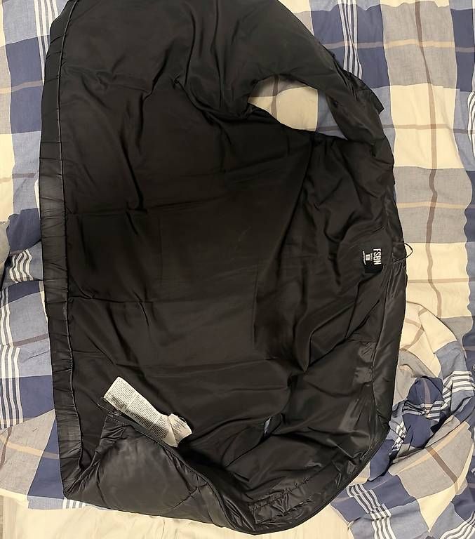 Gilets & Westen: Gilet noir taille S – Neu und originalverpackt aus La Croix (Lutry) von ize_tts8 1