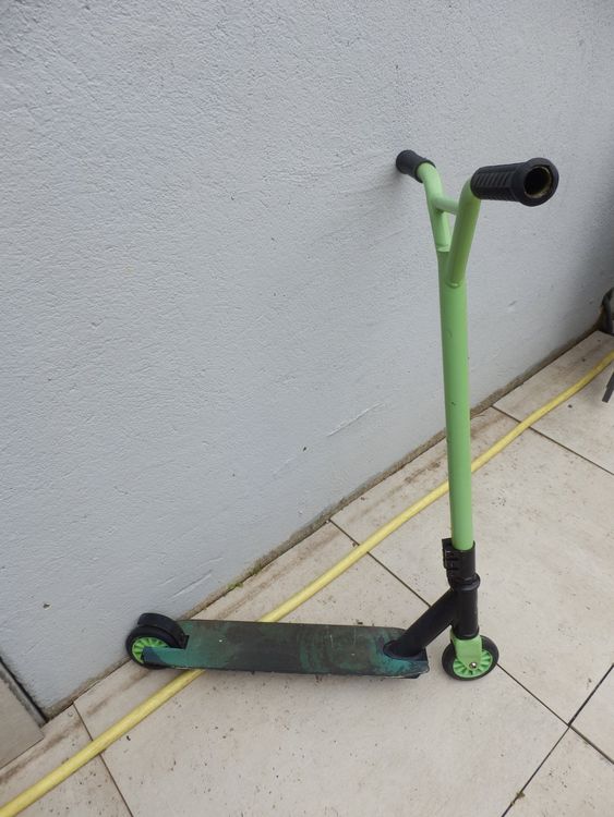 Trottinette à grandes roues, bon état, 16’‘ à l’avant (Gebraucht) in