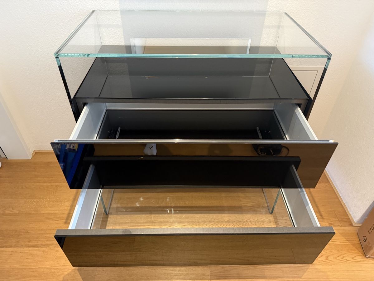 Kommoden: Design Glas Kommode schwarz von Galotti & Radice – Gebraucht aus Basel von Irisch 1