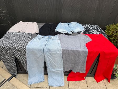 Kleiderpaket 34 Stoffhose Jeans Shorts