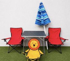 Ensemble camping : table, 3 chaises et parasol