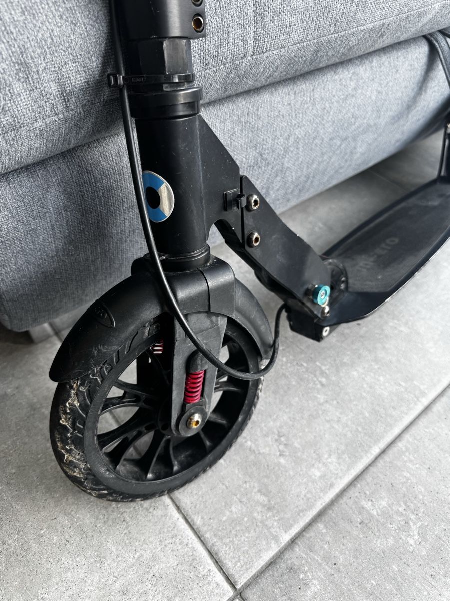 Micro Kickboard: Micro Metropolitan Deluxe – D'occasion à Kloten par Karolina7 2