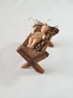 Figurenkrippe Baby Wachs mit Wiege aus Holz kleine Grösse