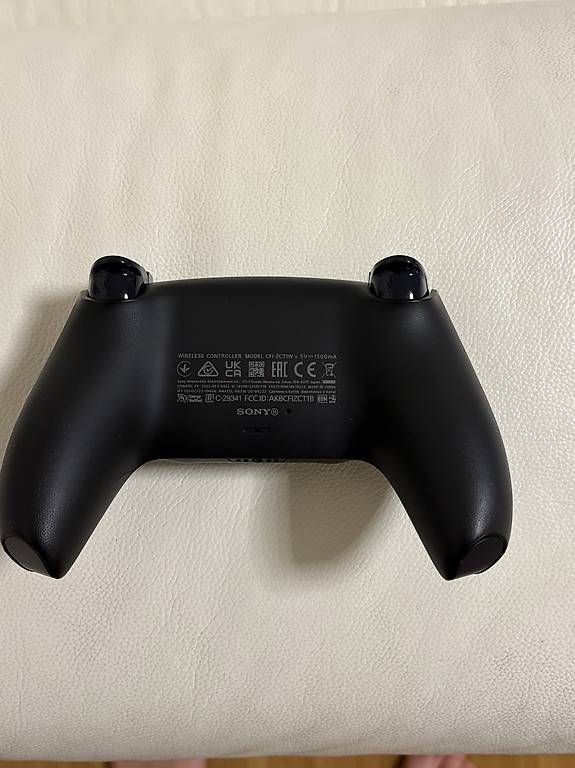 Controller: PS5 DualSense Controller  Top Zustand – Usato da Zürich venduto da dav_p66v