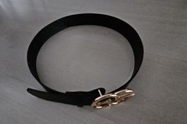 Schicker Gürtel in Schwarz mit goldener Schnalle, Neu!