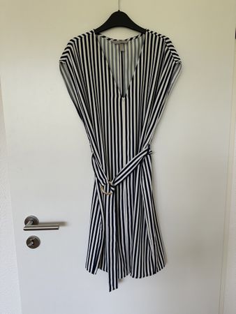 Chic Summer Dress - H&M - Size 38