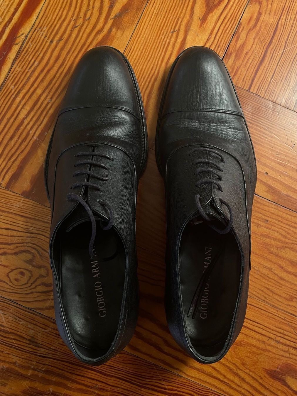 Armani Scarpe da uomo: Giorgio Armani derbies en cuir noir 44IT – Usato da Lausanne venduto da Taronshate 4