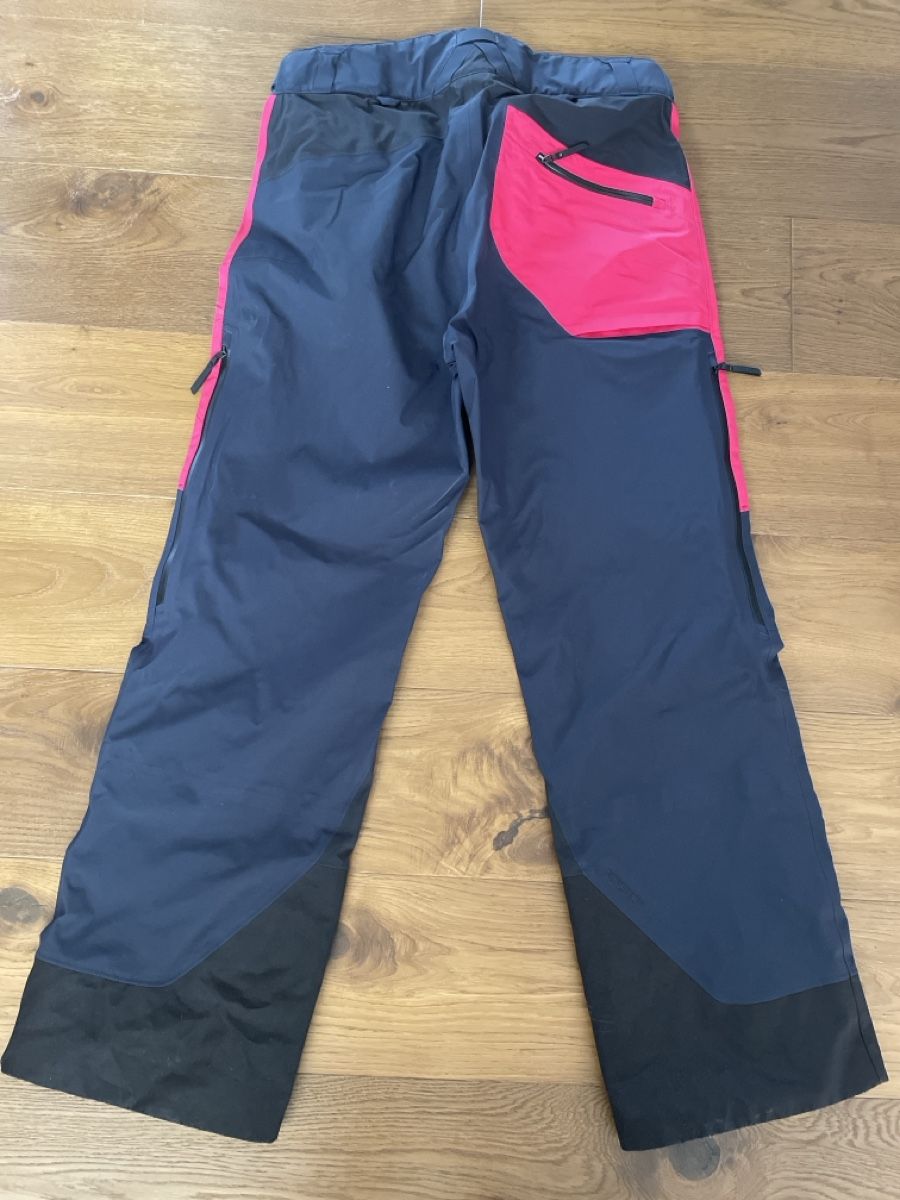 Peak Performance Pantaloni: Peak Performance Skitourenhose, Gr. L, neuwertig – Usato da Aeschi b. Spiez venduto da vaeni99 1