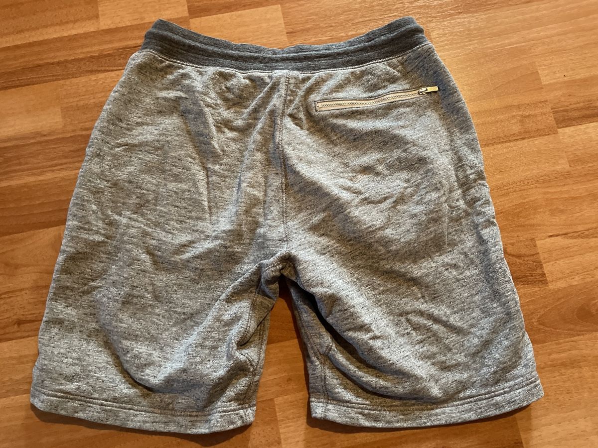 Nike Pantaloni: Nike Shorts Gr. M - grau  – Usato da St. Gallen venduto da mai_2lcj 1