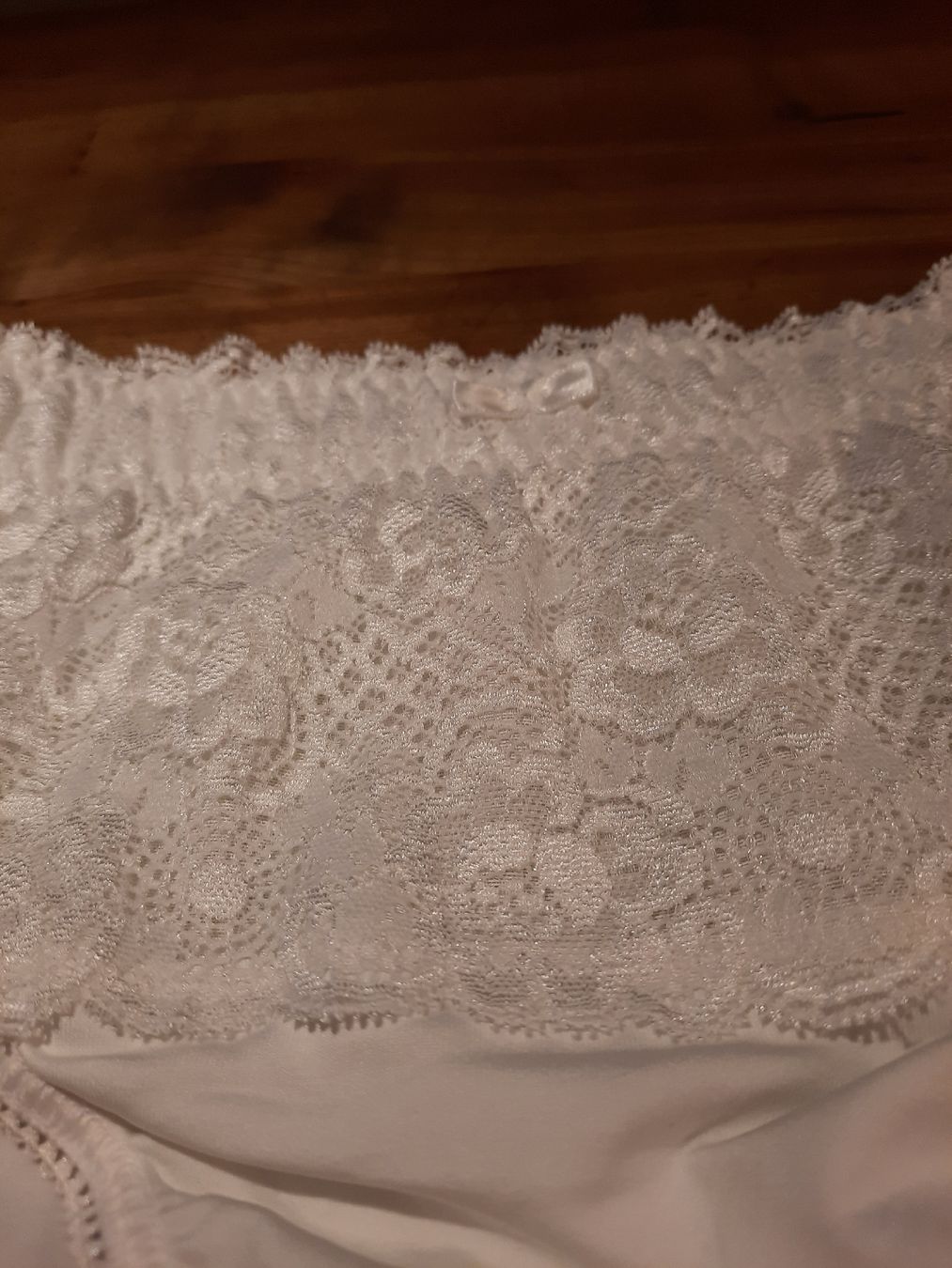 Autres dessous: 2  wunderschöne Spitzenslip 44/46 – Neuf (Voir description) à Busswil BE par balu37 3