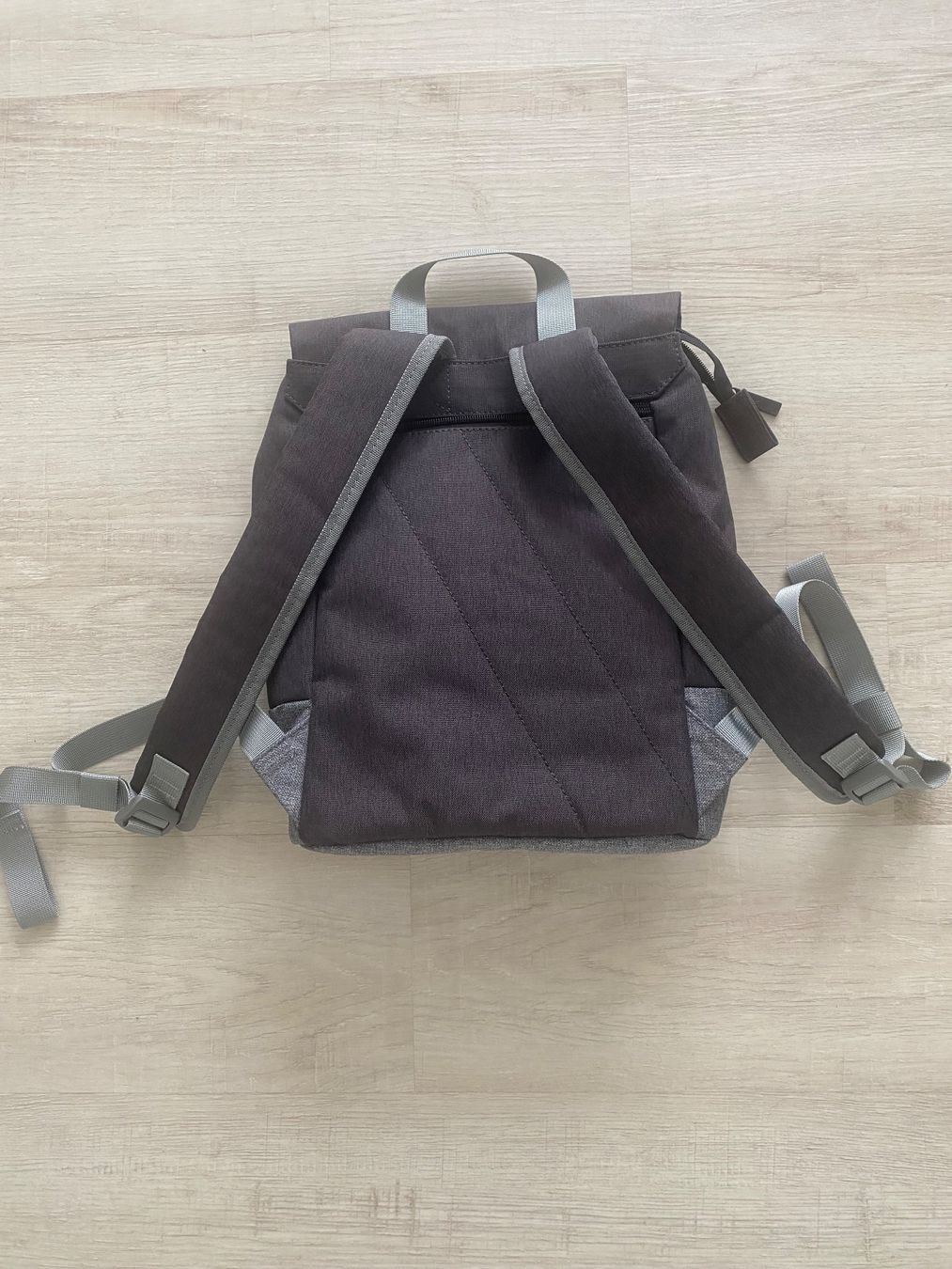 Sacs à dos: Rucksack ZWEI grau dunkelgrau – Neuf (Voir description) à Bürglen TG par Seepferdli 1