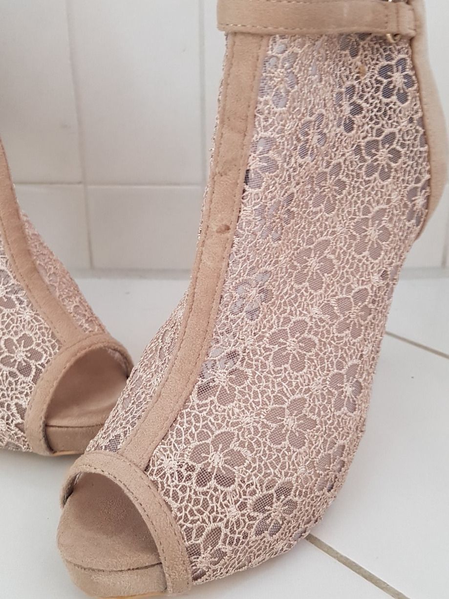 Scarpe da donna: Schuhe/ Stiefeletten Gr. 39 – Nuovo (secondo la descrizione) da geroldswil venduto da Gumball1