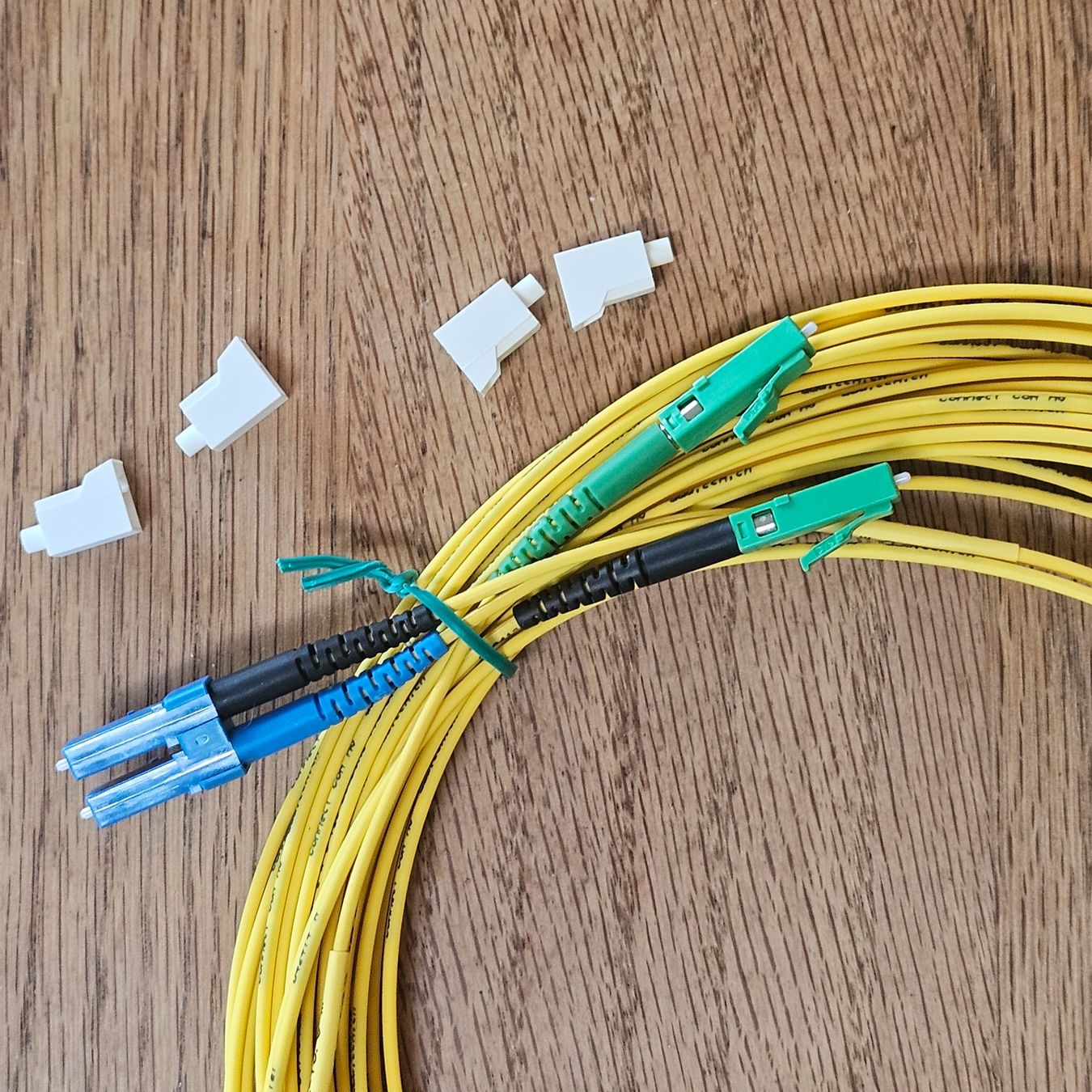 Cavi: Glasfaserkabel LWL-Patchkabel Simplex LC/APC - LC/UPC 10m – Nuovo (secondo la descrizione) da Wettingen venduto da Christianv 9