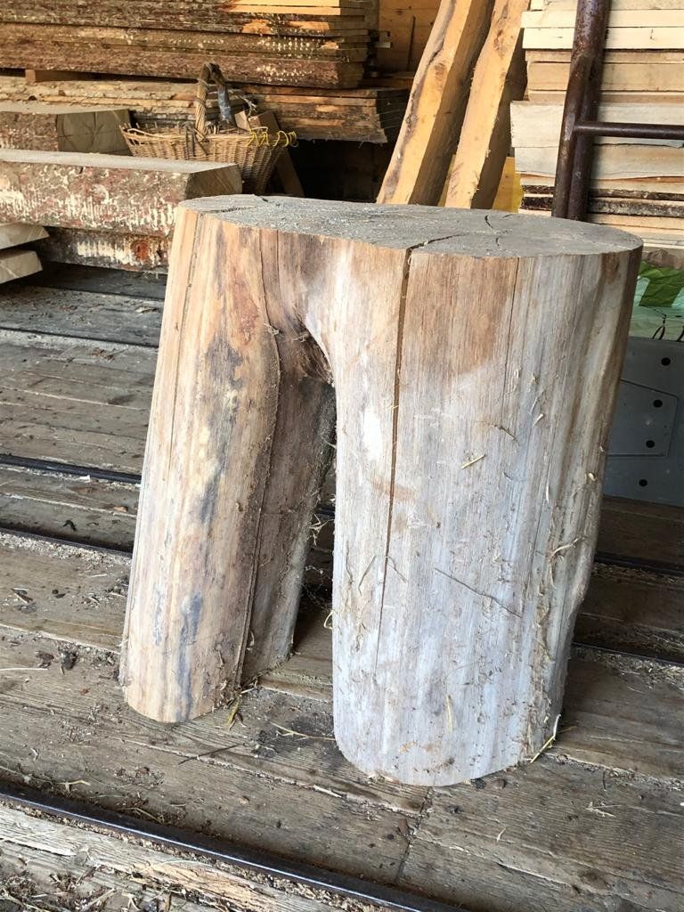 Articoli in legno: Rustikaler Holzschemel, Baumstamm, Unikat – Usato da Ebnat Kappel venduto da butterfly60 2