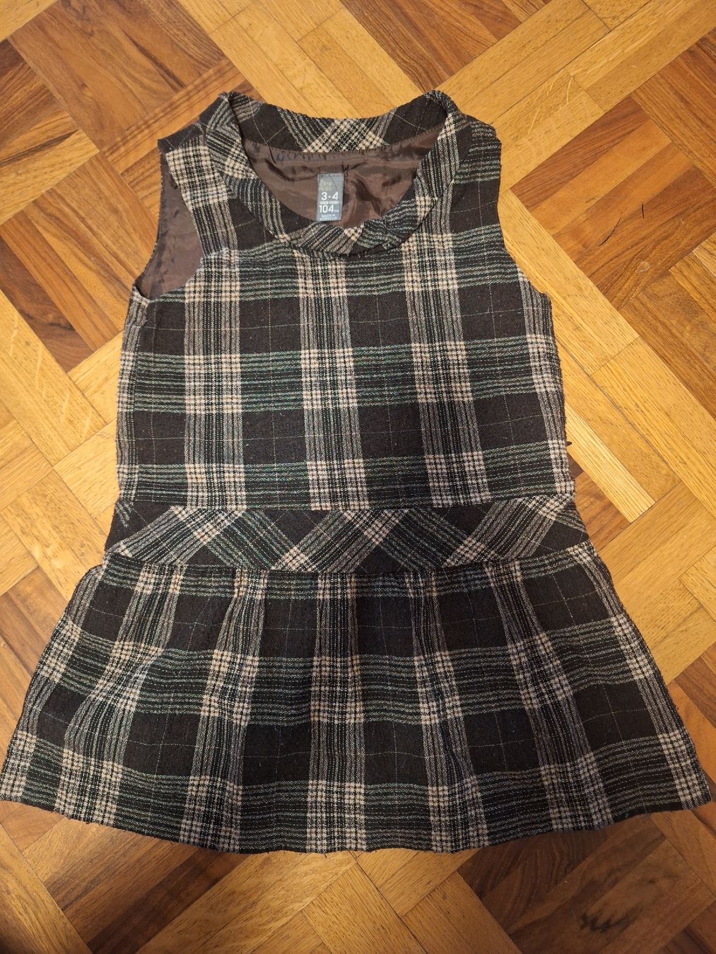 Zara Vestiti & Gonne: Robe Zara taille 104 – Usato da Fribourg venduto da lf87