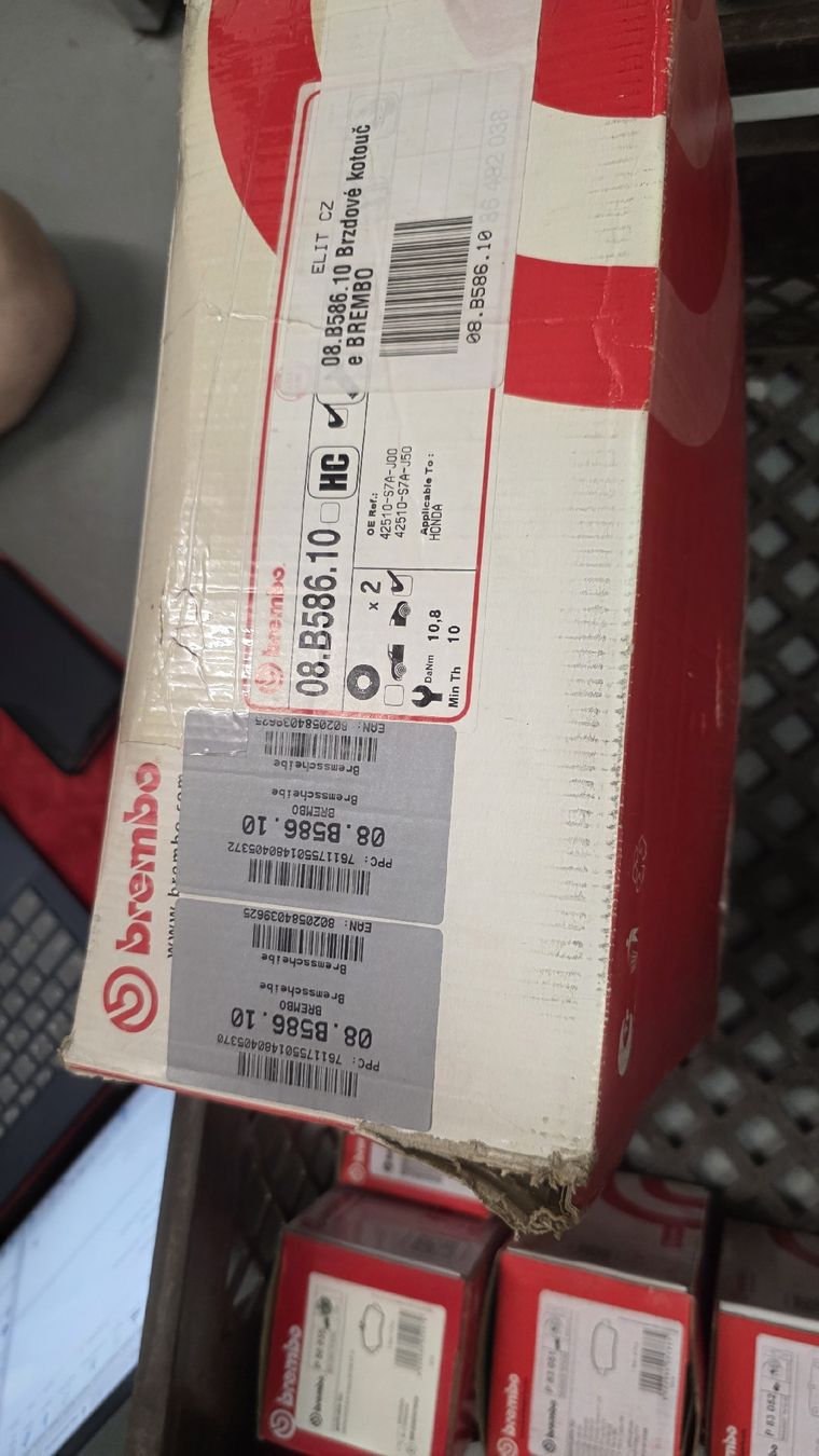 Brembo Tutti pezzi di ricambio auto: Brembo Bremsbeläge und Bremsscheiben – Nuovo e nell'imballaggio originale da Winterthur venduto da bianca_nieves 2