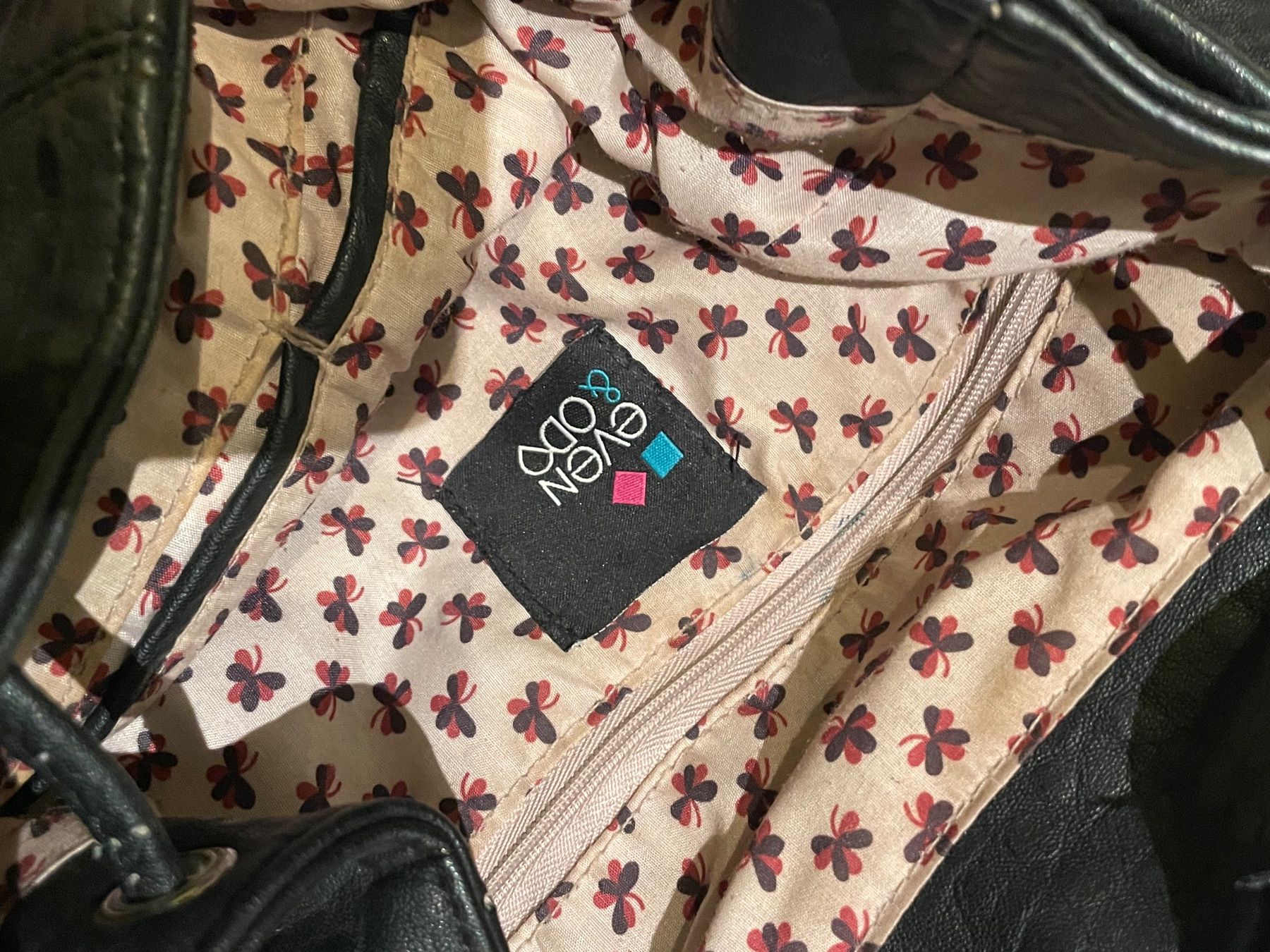 Zaini: Schwarzer Rucksack Even & Odd – Usato da Zürich venduto da joshasu 2