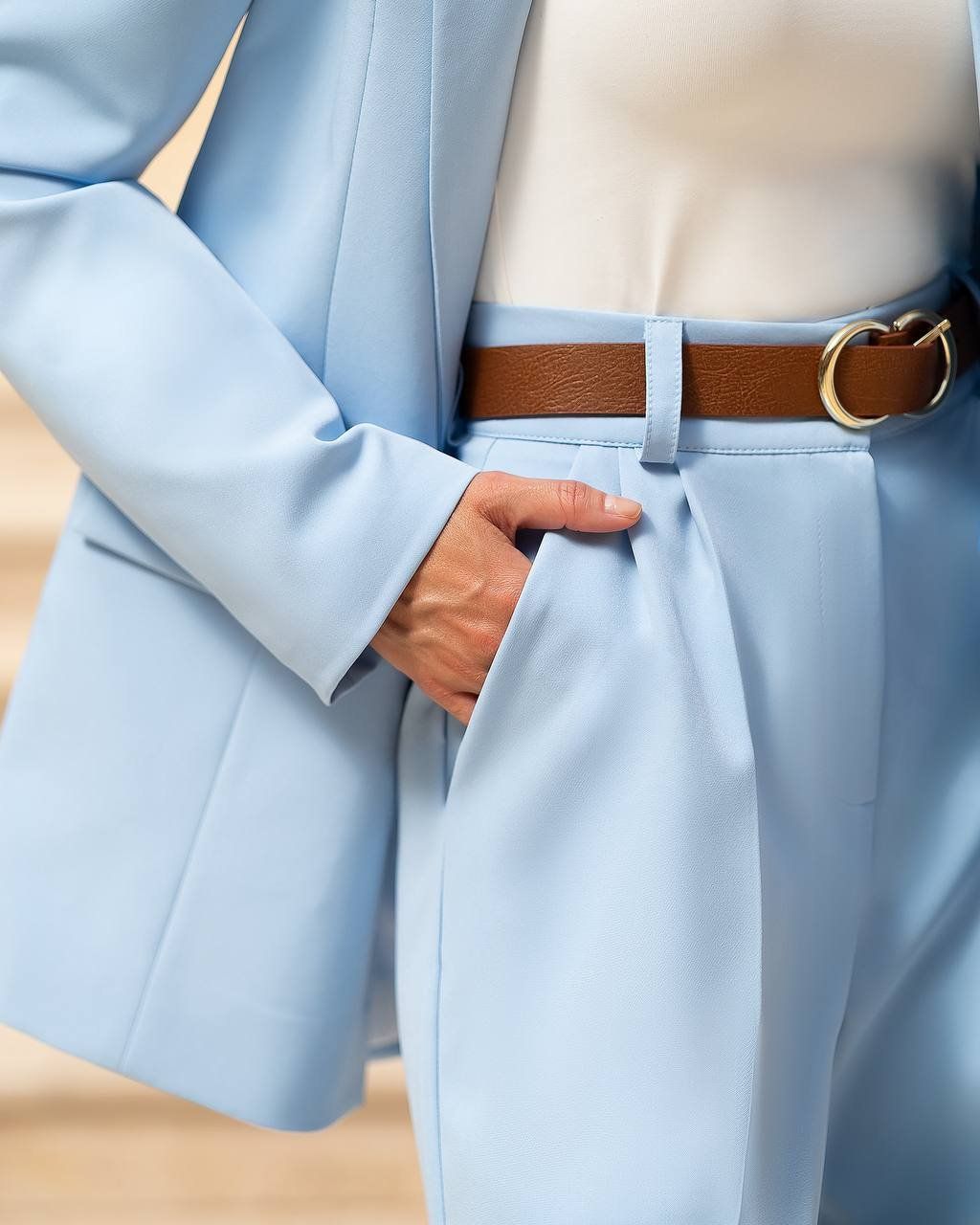Anzüge & Kostüme: Sky Blue Tailored Suit Set with Wide Pants Size: S – Neu und originalverpackt aus Zürich von Ms.Me-Fashion 1