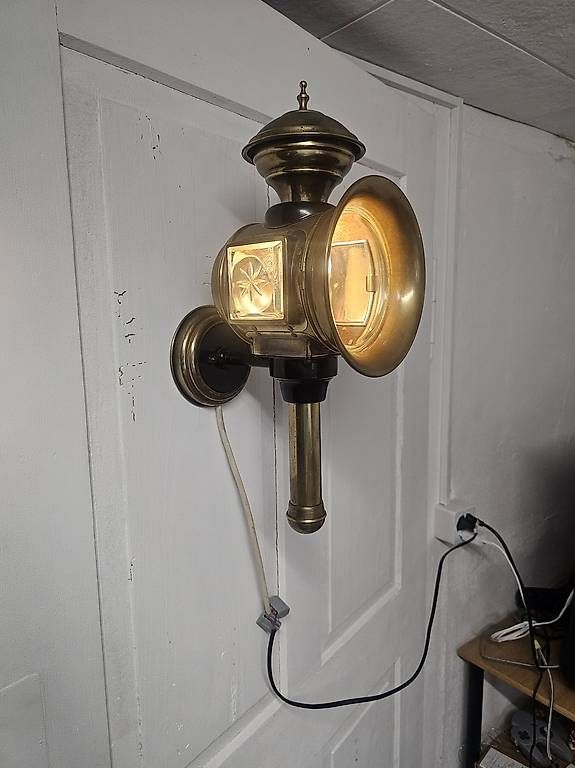 Lampade: Vintage Wandleuchte / Laterne – Usato da Weiningen TG venduto da Briandickenmann