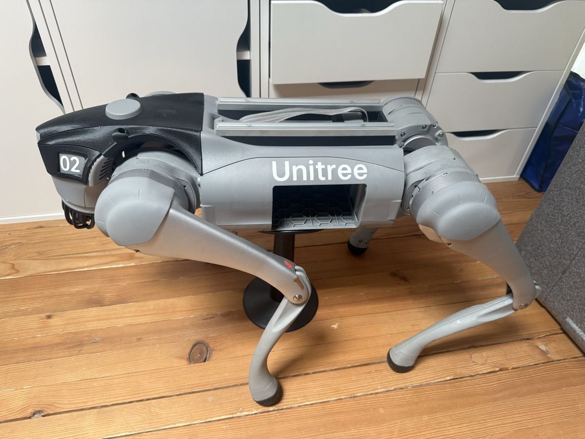 Spielzeuge: Unitree Go2 Pro – Robot quadrupède – Gebraucht aus St-Imier von Joao_ze